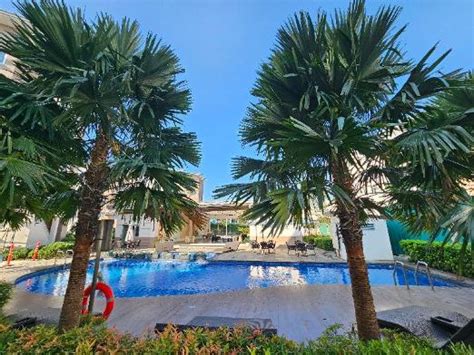 11 Best Hotels in Valenzuela, Manila .